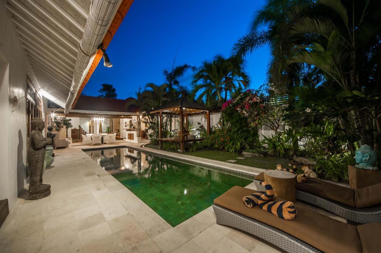 Coco Poco Villa Seminyak Exterior foto